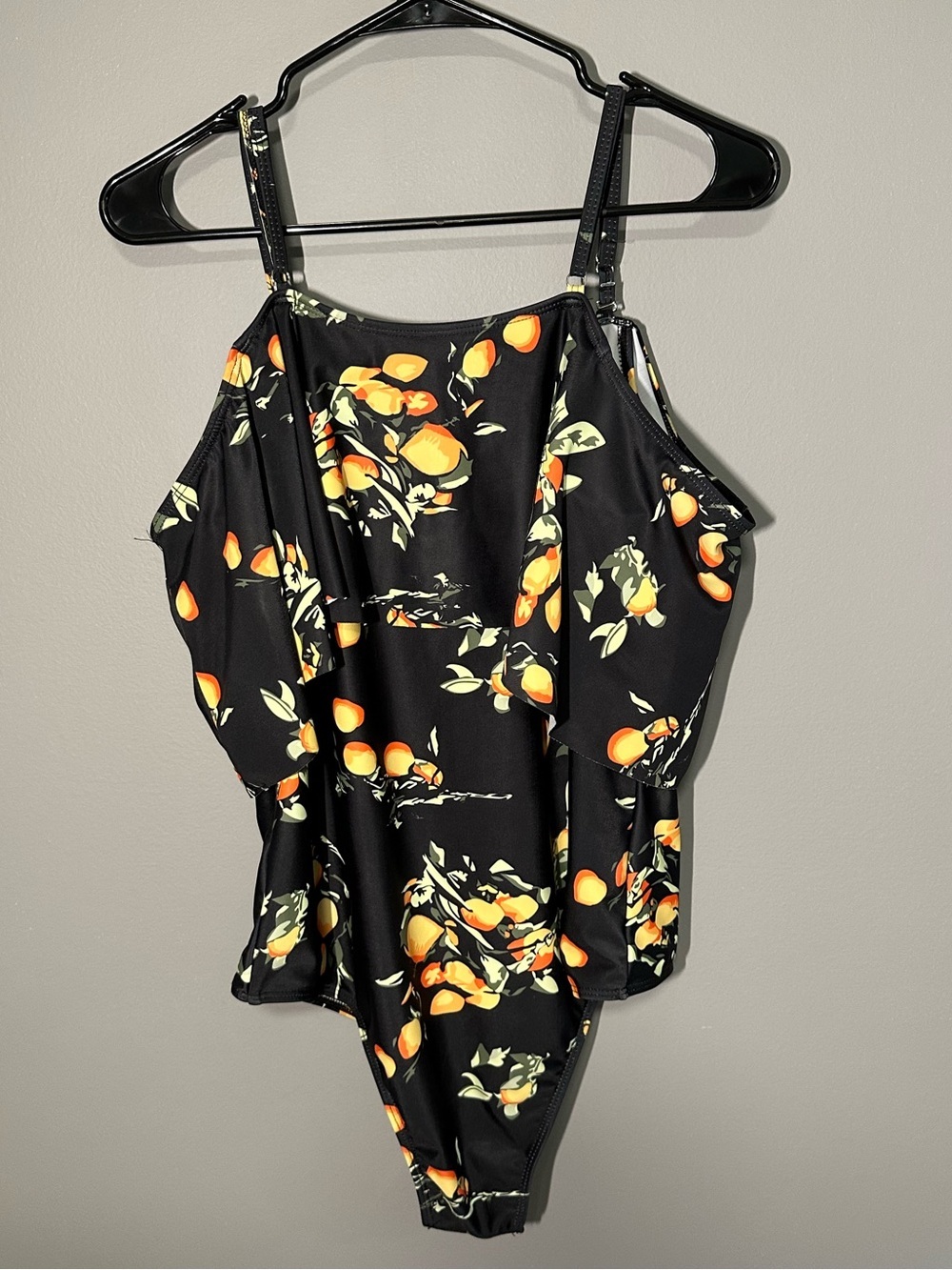 Swimsuit - Picture 3 of 8